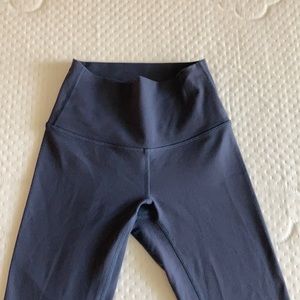 Lululemon wonder under size 2